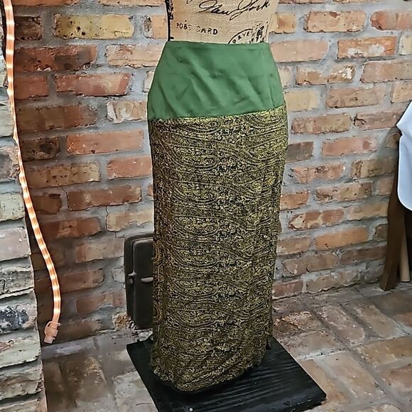 NWT MetroStyle Green Paisley assymetrical maxi skirt size 14 - Picture 8 of 13